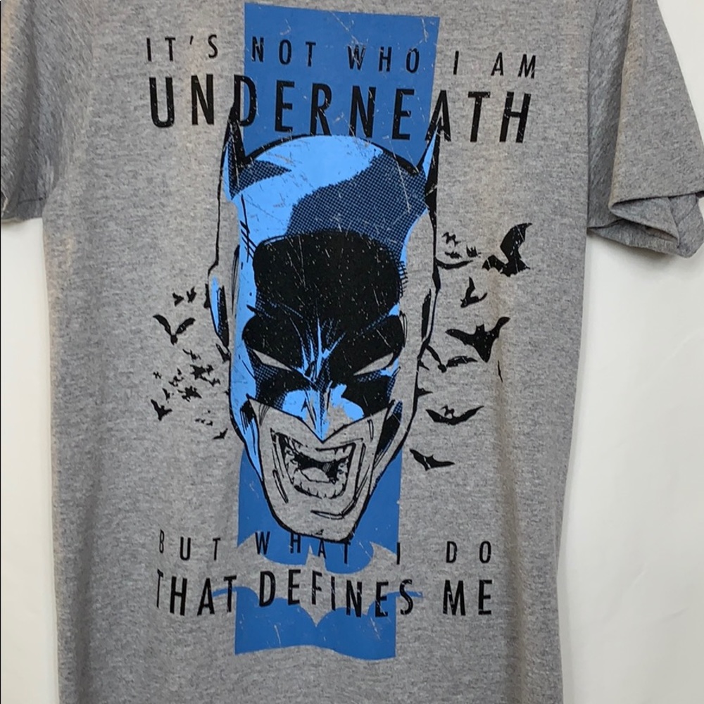 Grey short sleeved Batman tee shirt size Sm